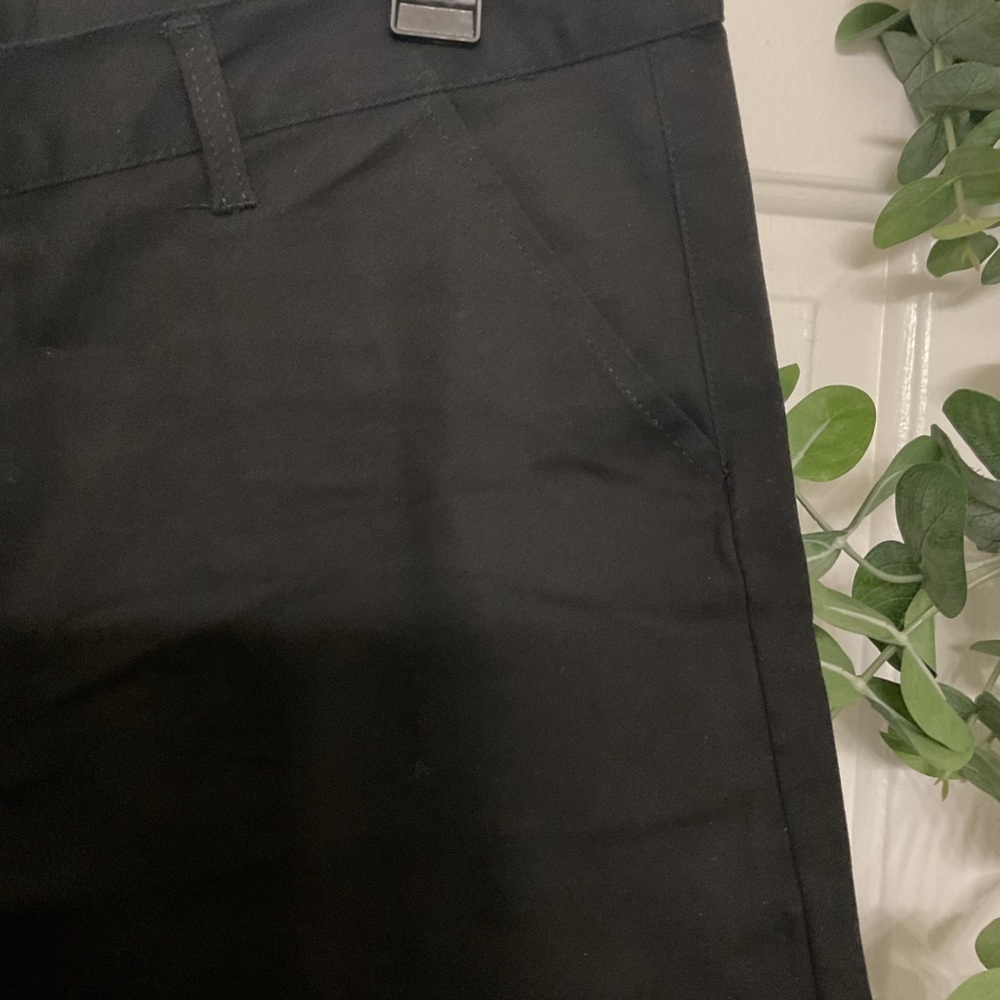 START  Tart Black Flat-Front Mens Shorts. STRETCH SIZE   38 - Picture 6 of 9